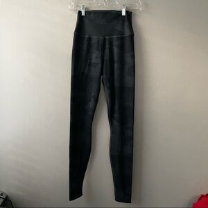 Alo yoga camo leggings